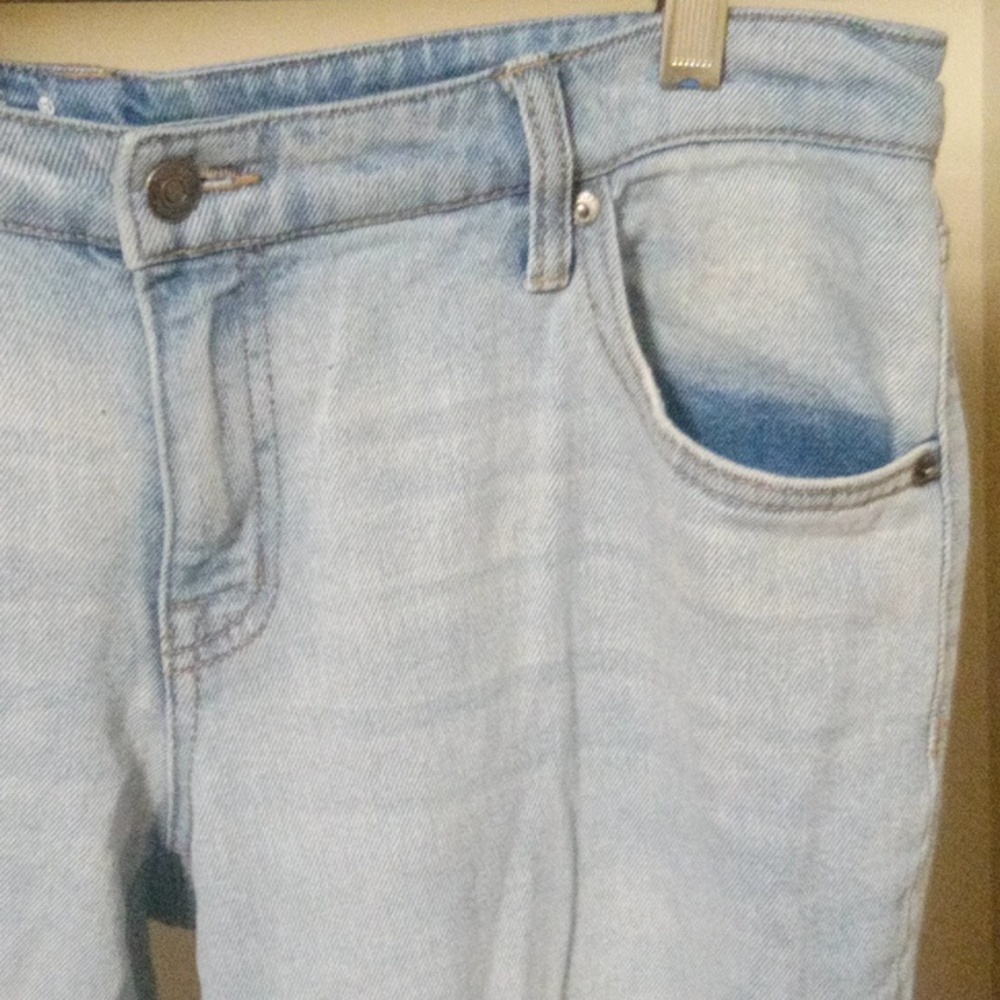 size 12 / 31 light denim boyfriend jeans